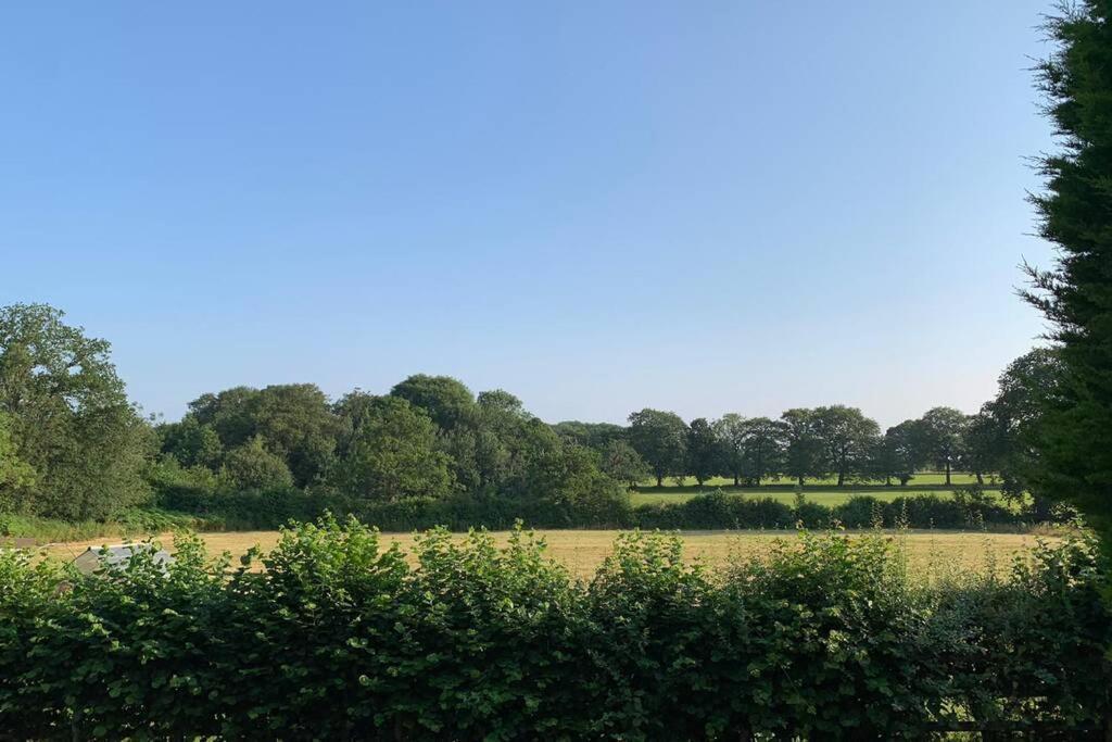 Holly Cottage, 2 Bed House, Sleeps 6 Cleobury Mortimer エクステリア 写真