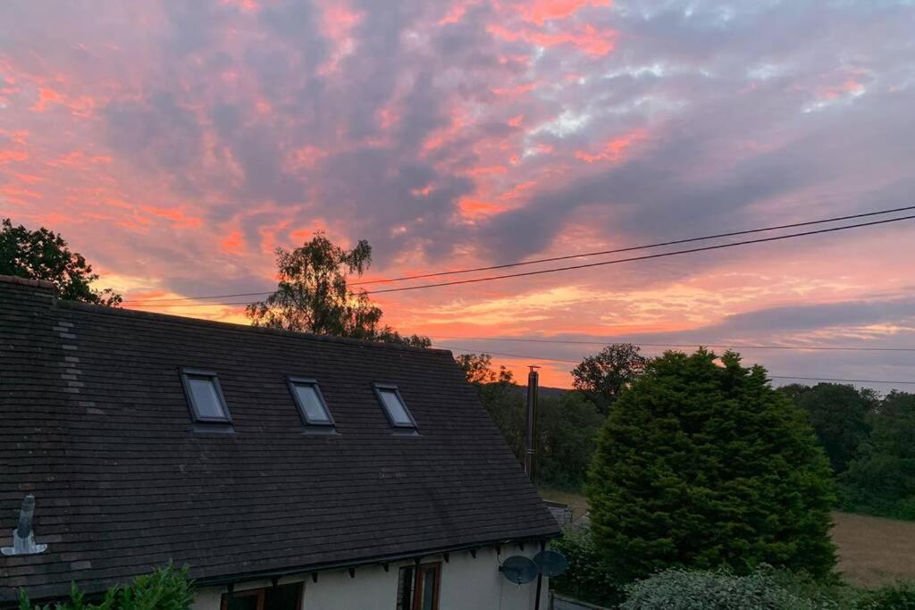 Holly Cottage, 2 Bed House, Sleeps 6 Cleobury Mortimer エクステリア 写真