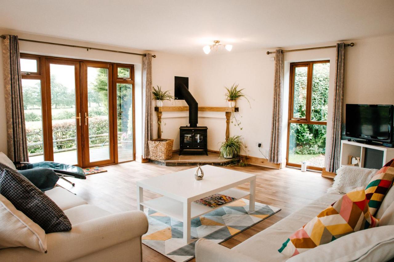 Holly Cottage, 2 Bed House, Sleeps 6 Cleobury Mortimer エクステリア 写真